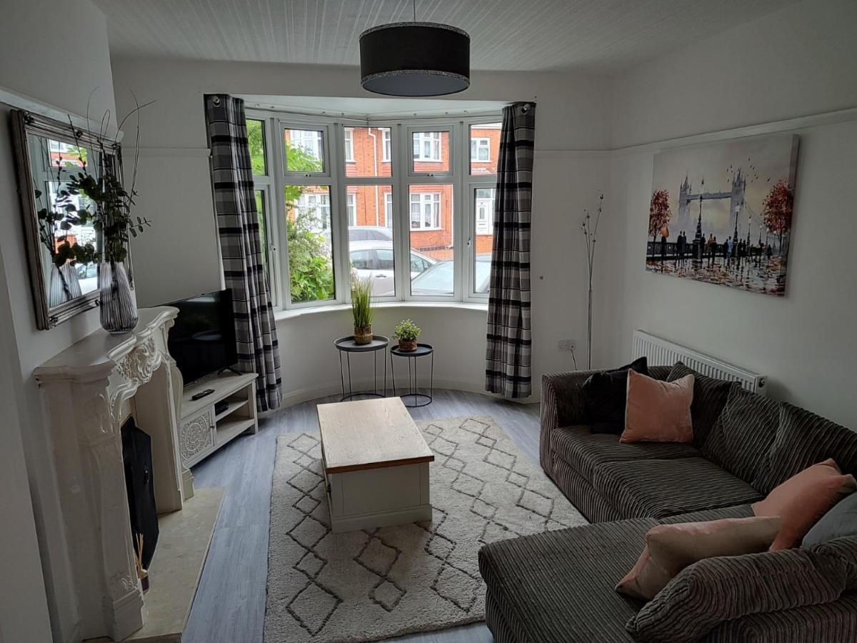 Wavertree Drive 3 Bed Contractor Home In Leicester Zewnętrze zdjęcie
