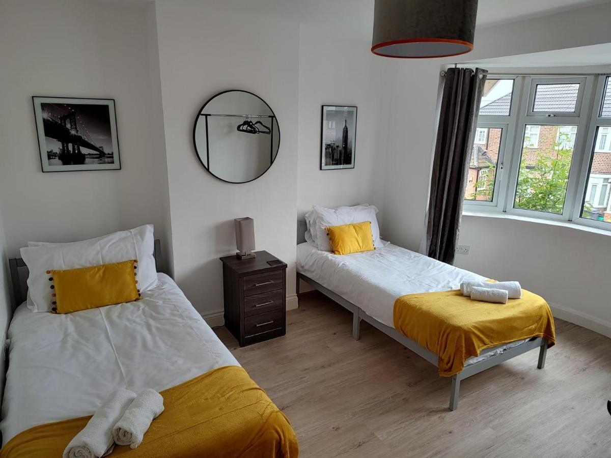 Wavertree Drive 3 Bed Contractor Home In Leicester Zewnętrze zdjęcie