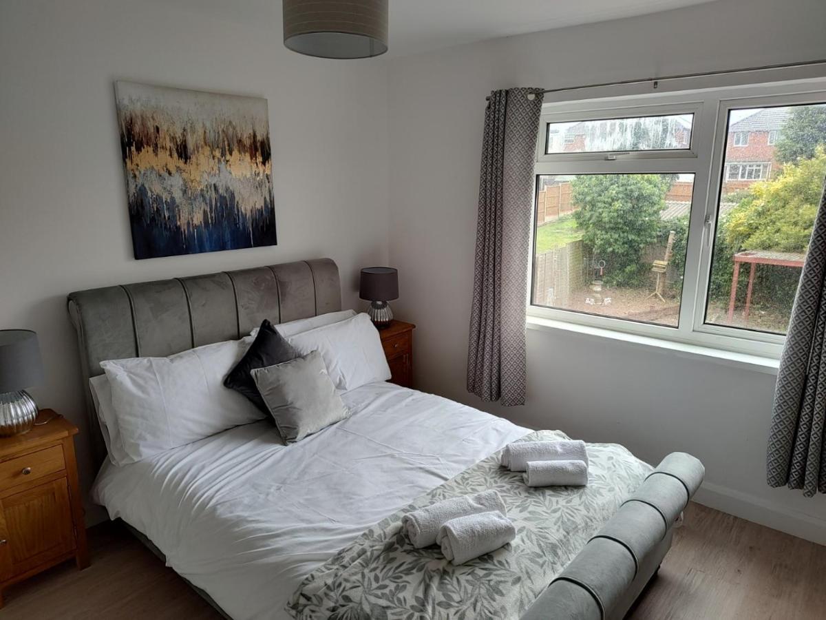 Wavertree Drive 3 Bed Contractor Home In Leicester Zewnętrze zdjęcie