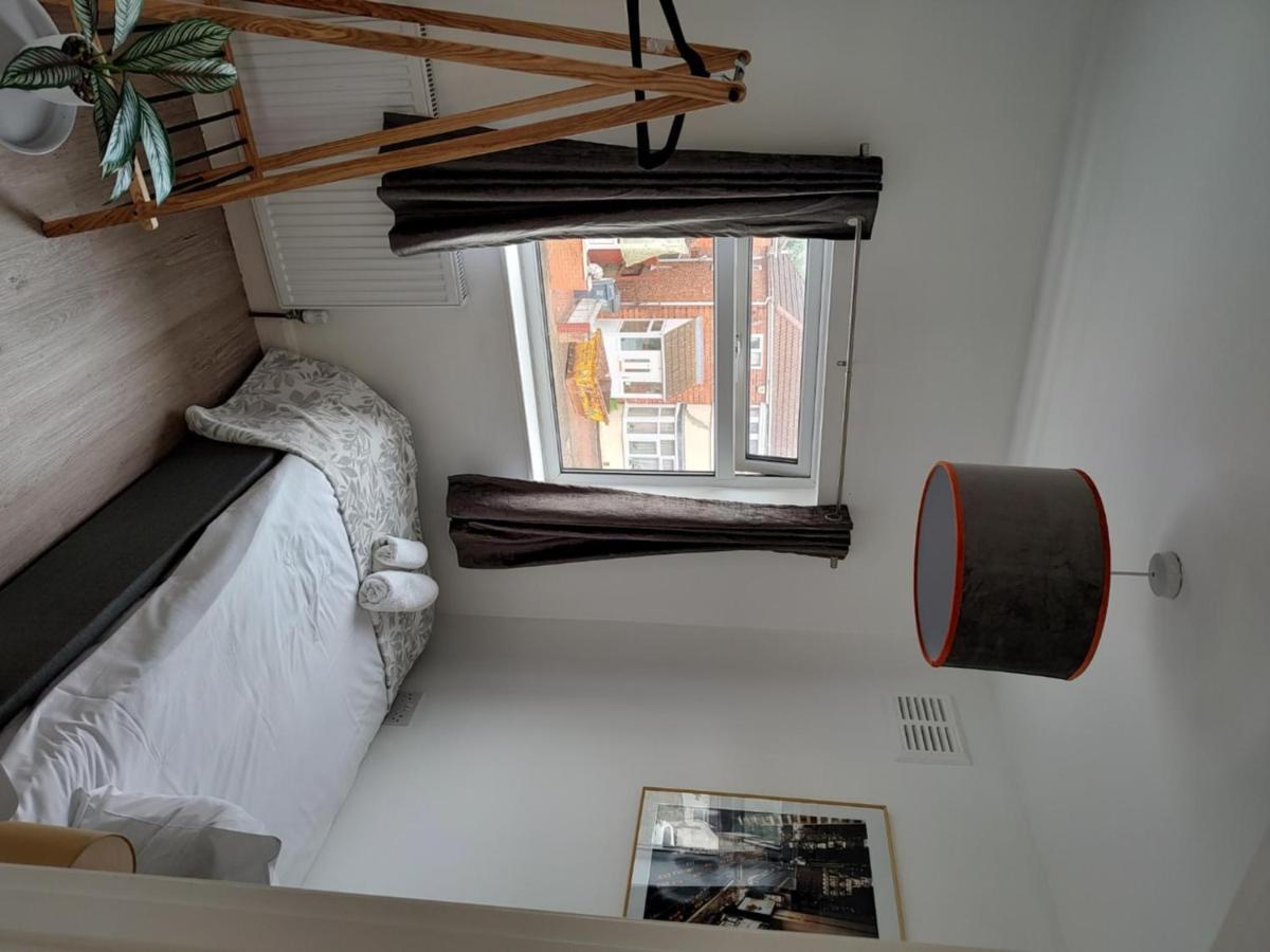 Wavertree Drive 3 Bed Contractor Home In Leicester Zewnętrze zdjęcie