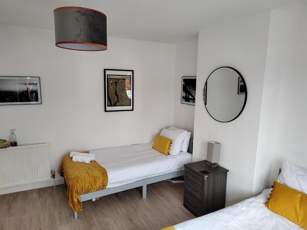 Wavertree Drive 3 Bed Contractor Home In Leicester Zewnętrze zdjęcie