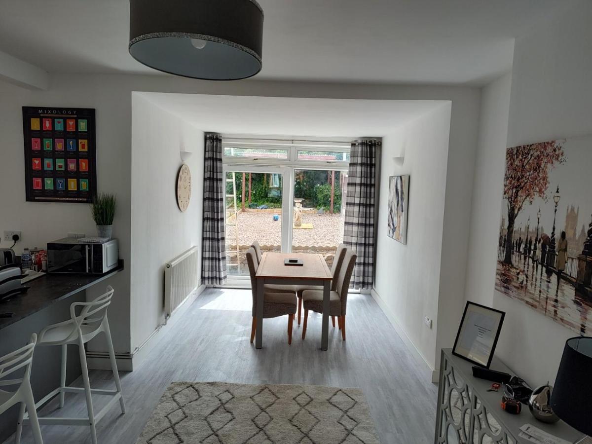 Wavertree Drive 3 Bed Contractor Home In Leicester Zewnętrze zdjęcie