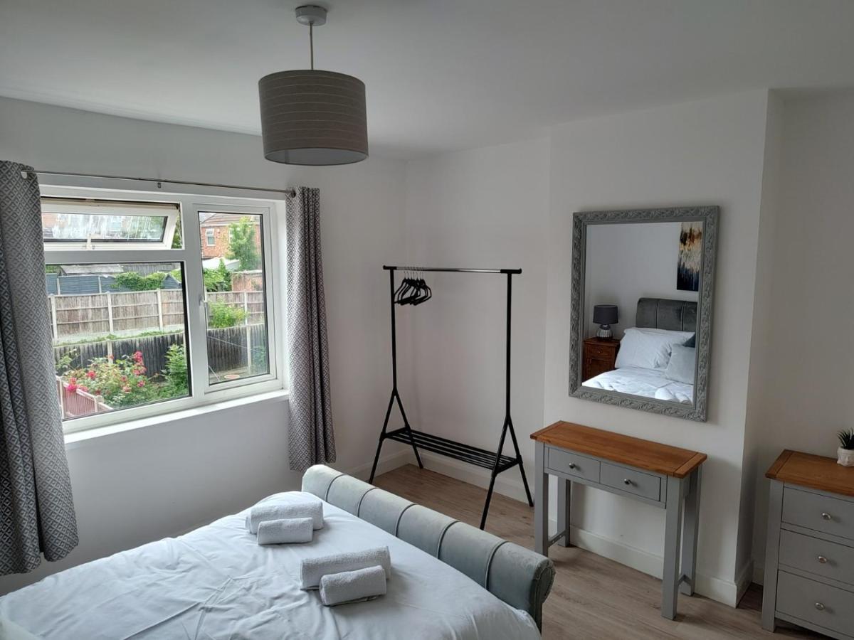 Wavertree Drive 3 Bed Contractor Home In Leicester Zewnętrze zdjęcie