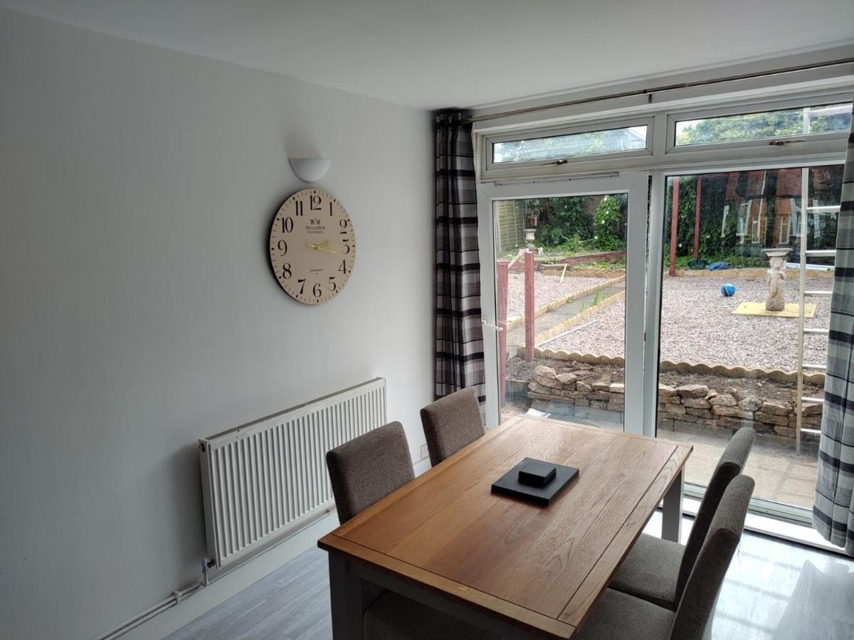 Wavertree Drive 3 Bed Contractor Home In Leicester Zewnętrze zdjęcie