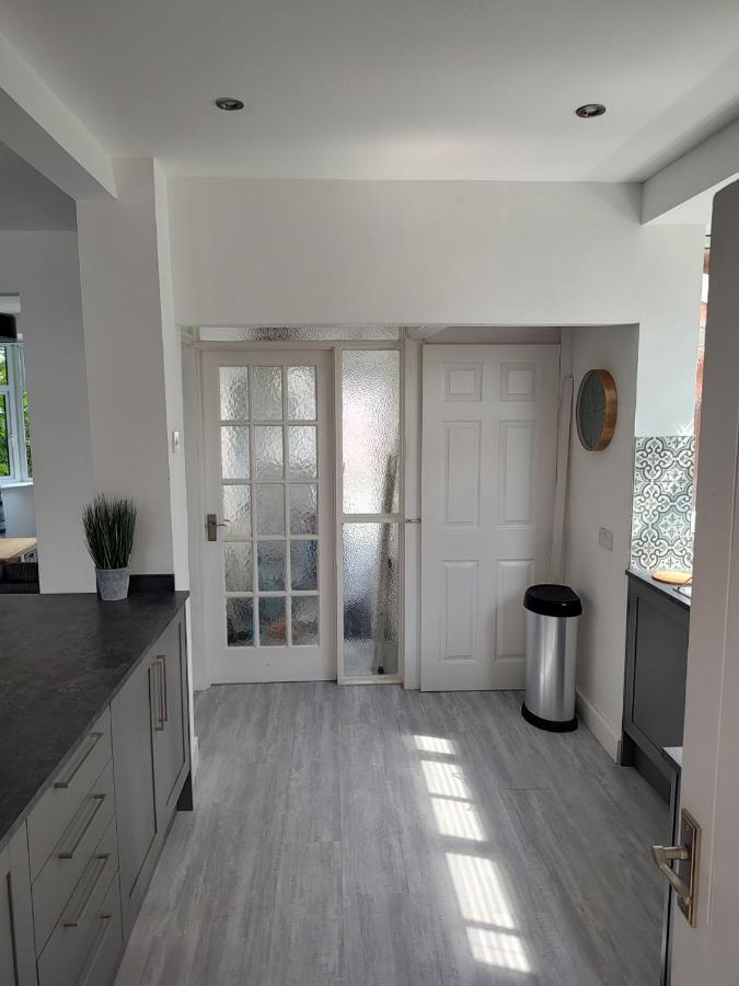 Wavertree Drive 3 Bed Contractor Home In Leicester Zewnętrze zdjęcie