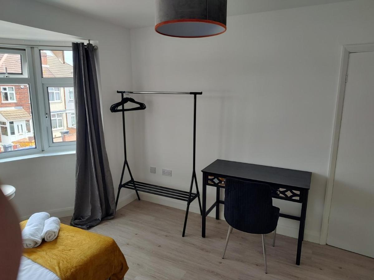 Wavertree Drive 3 Bed Contractor Home In Leicester Zewnętrze zdjęcie